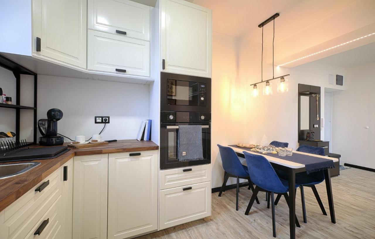 Monos Apartman Tatabánya Buitenkant foto
